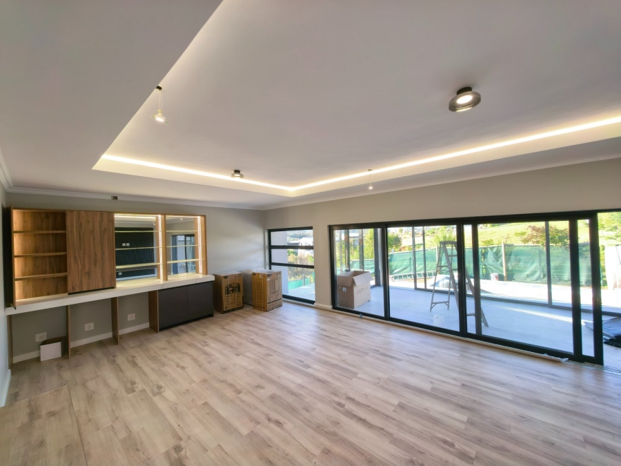 4 Bedroom Property for Sale in Welgelegen Western Cape